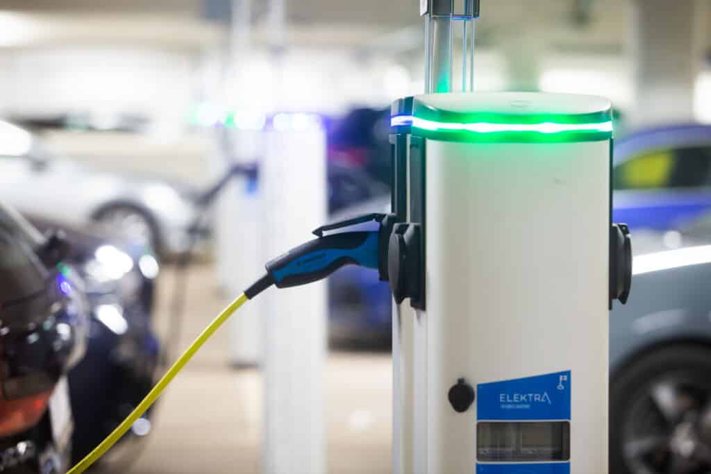 Elektra elektriauto laadimine
