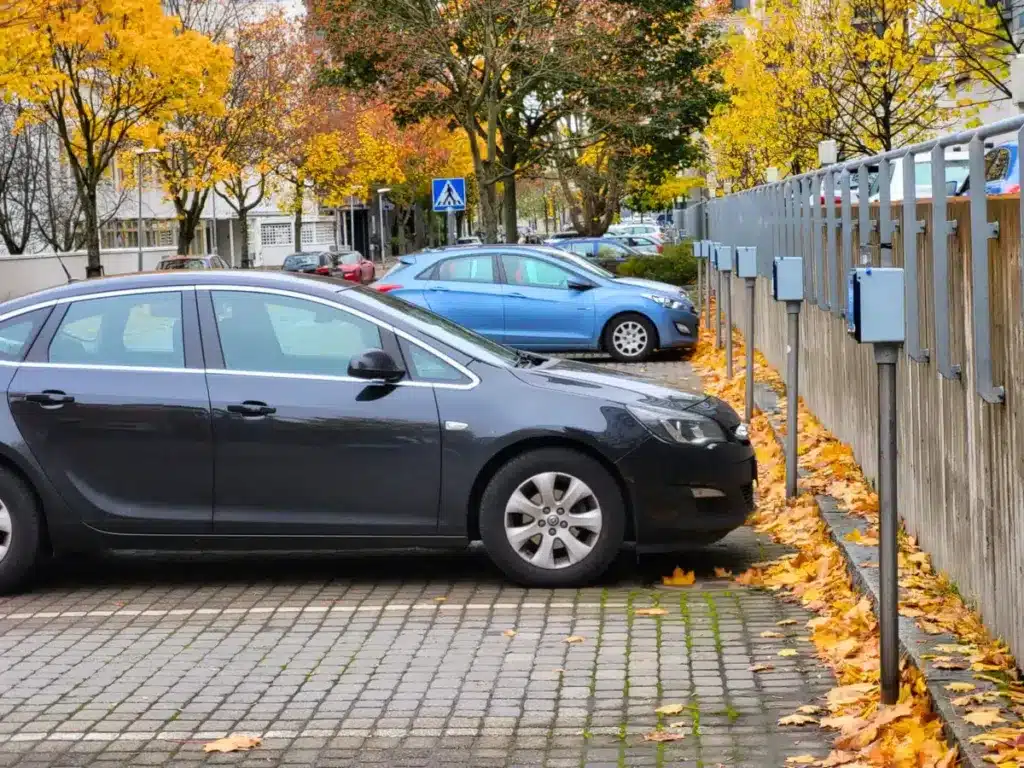Elektra elektriauto laadimine Ruoholahtis, Helsingi