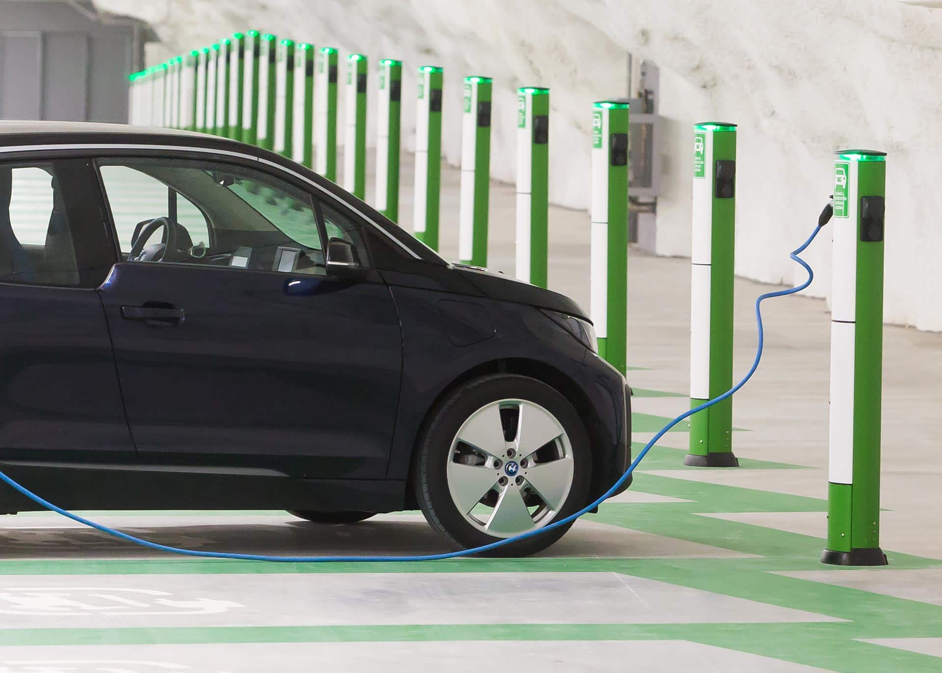 Elektra elektriauto laadimislahendus Redi kaubanduskeskuses, Helsingi